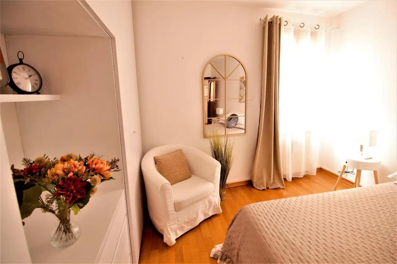 Charming Canal View San Marco Apartment Venezia