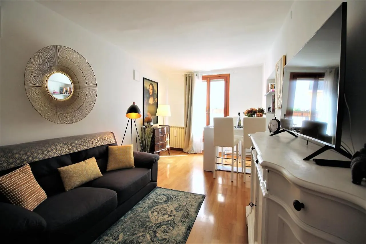 Charming Canal View San Marco Apartment Venezia